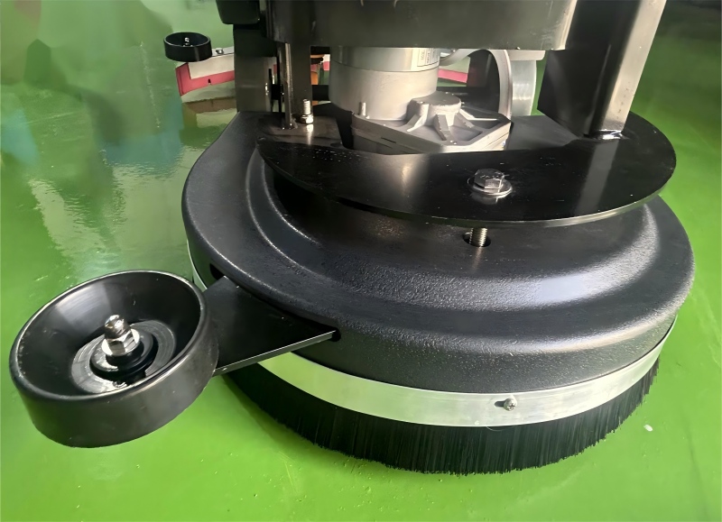 Floor scrubber brush