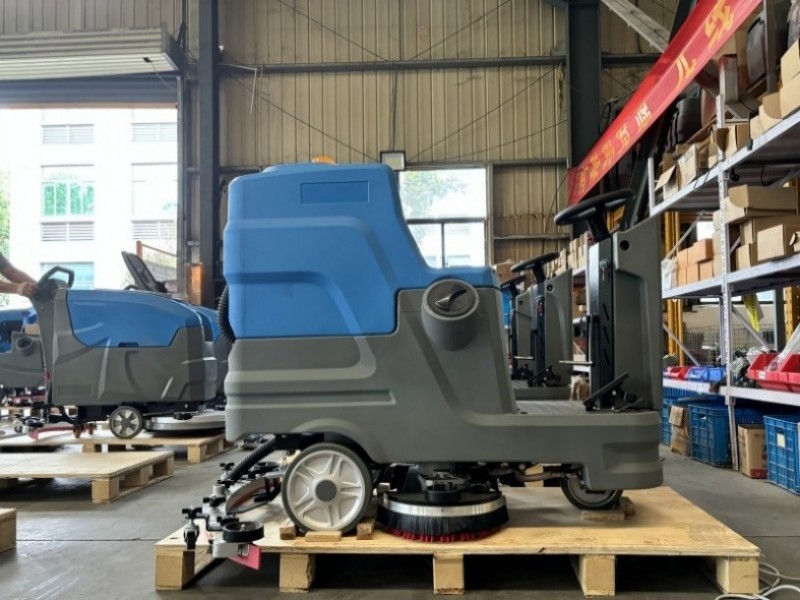 floor cleaning machine for industrial use